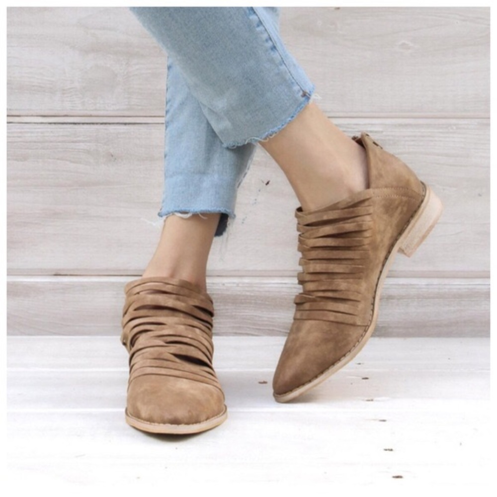 FINAL FEW | Camel distressed slit booties